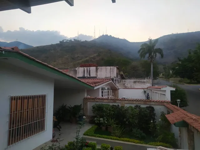 Bella Casa En San Diego  El Morro San Diego Carabobo En Excelentes Condiciones   Calle Abierta 