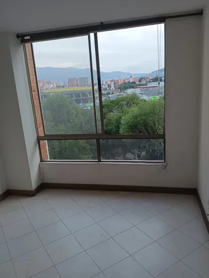 Apartamento A Cuadra De La Estación Suramericana Y El Exito De Colombia