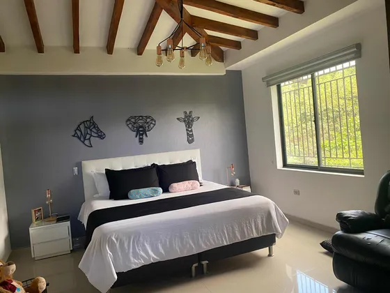 Casa De 5 Habitaciones 3 Pisos