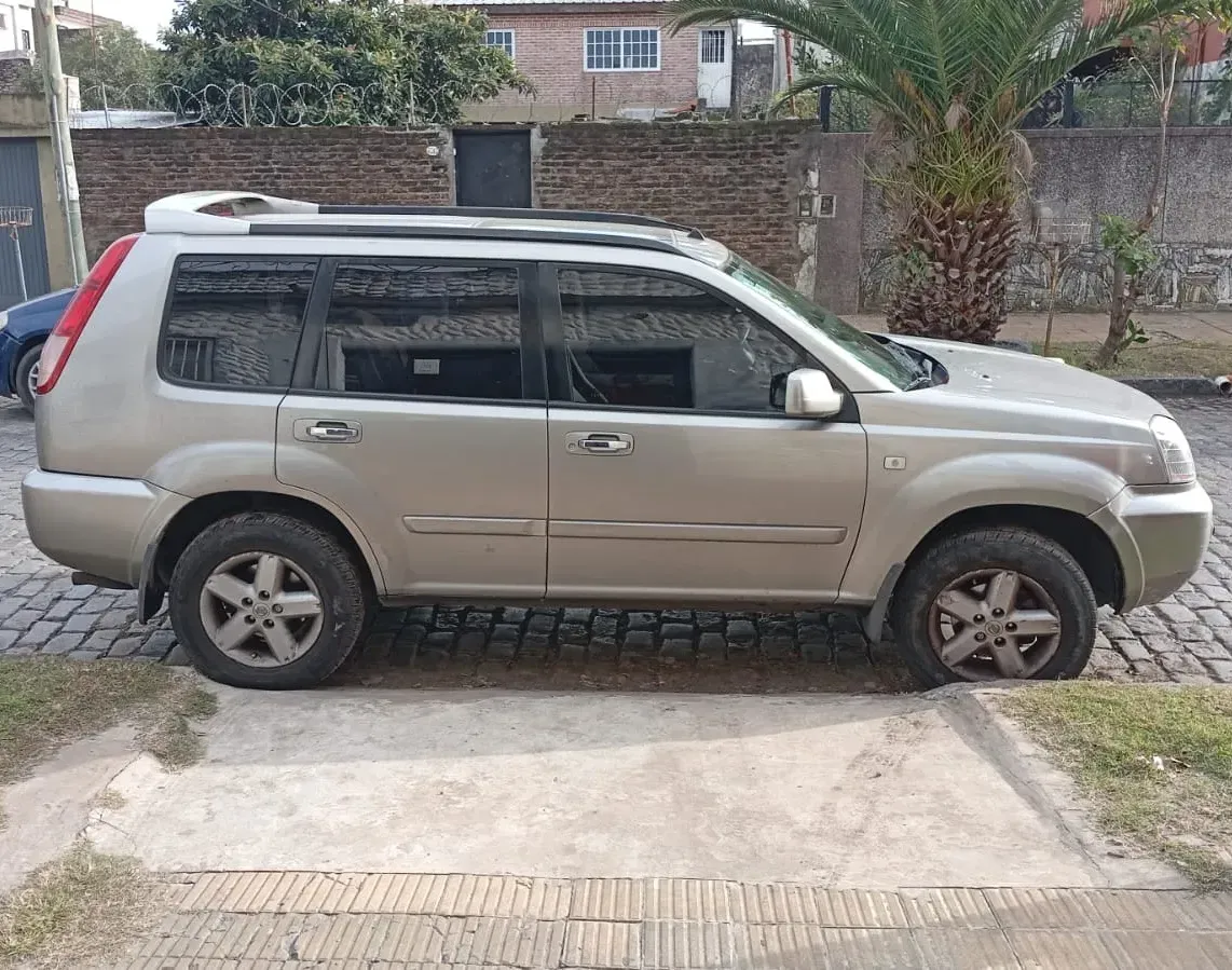 Nissan X-Trail 2.5 4x4 At