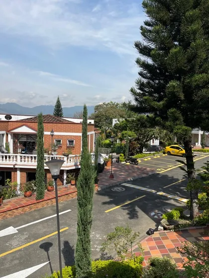 Casa Remodelada En Loma Del Indio 350m2 