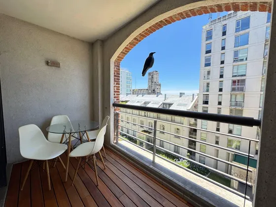 Alquiler Monoambiente Dividido, Amoblado, Con Balcón Vista Al Río Y Cochera En Puerto Norte, Rosario