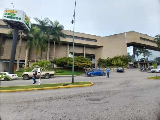 Alquiler De Local Comercial  C.c. La Colina San Antonio De Los Altos