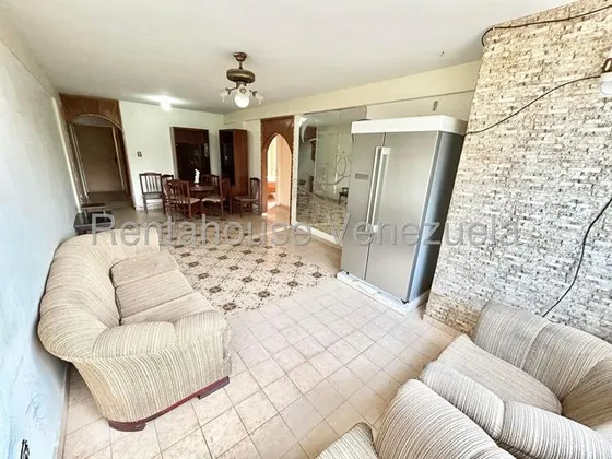 Lucero Otazo Alquila Espacioso Apartamento Amoblado En El Este De Barquisimeto Cod Mls 25-17450