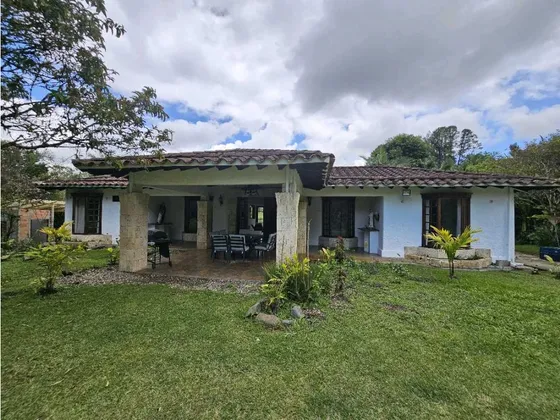 Casa Finca En Arriendo Rionegro Antioquia; Sector Ojo De Agua