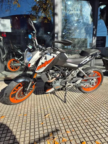Ktm Duke 200 2021 Con 28.000 Km Excelente Estado! Cycles