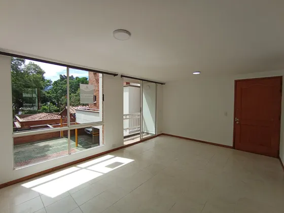 Arriendo Apartamento En Loma De Los Bernal