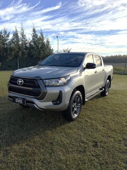 Toyota Hilux 2.4 Cd Sr 150cv 4x2