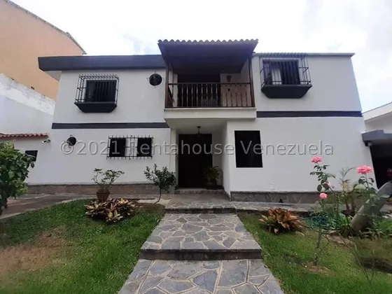 Casa En Excelentes Condiciones En Venta  El Cafetal  Nb 3-26293
