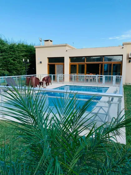 Venta Casa 3 Dormitorios Brickland Con Cochera