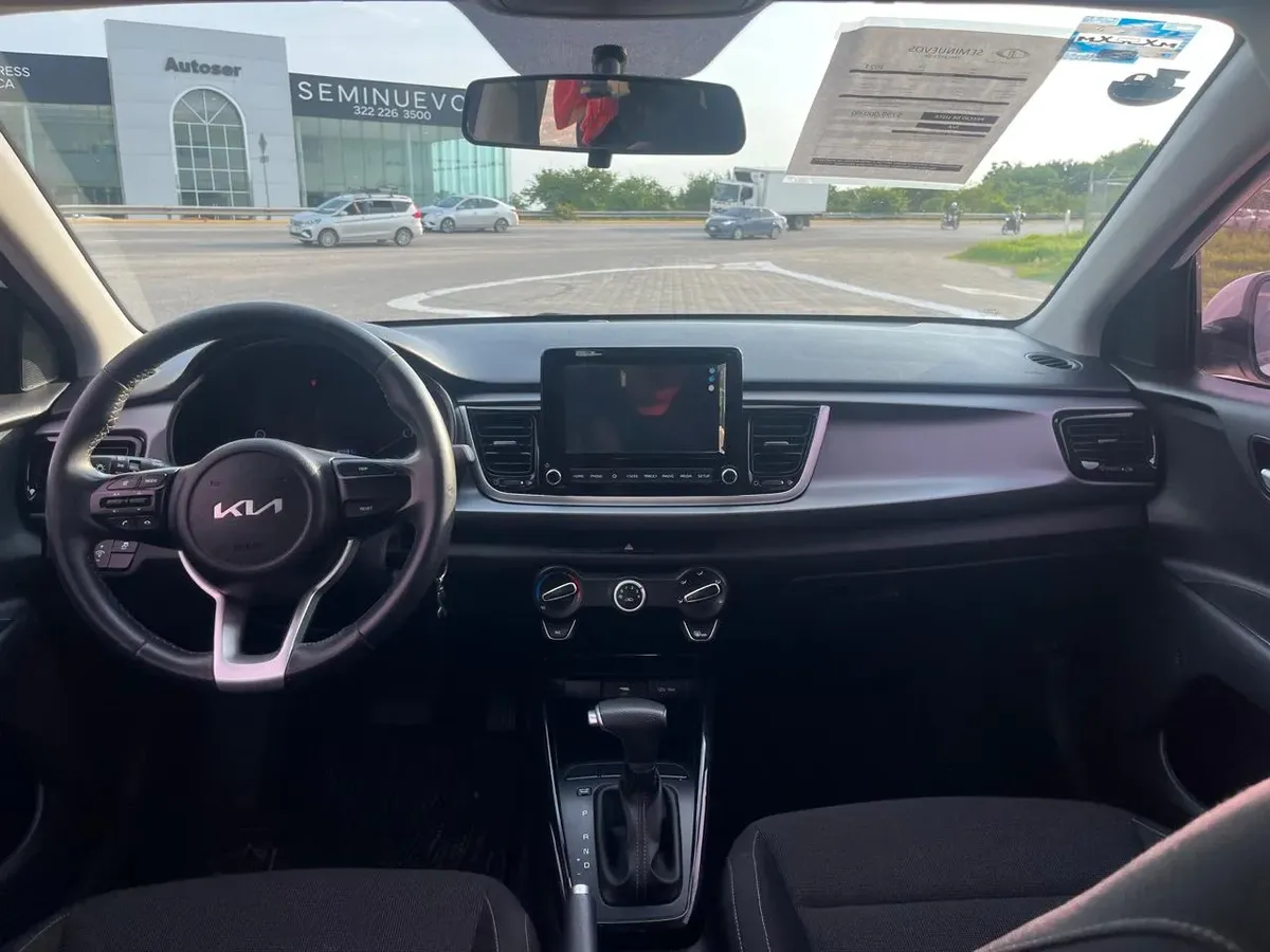 Kia Rio 2023 5p Lx L4/1.6 Aut