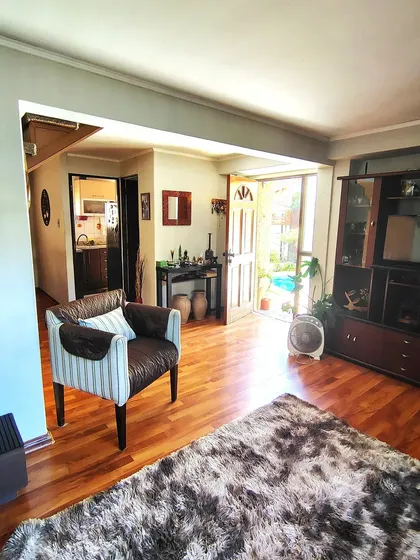 Casa En Venta En Pepe Vila, La Reina