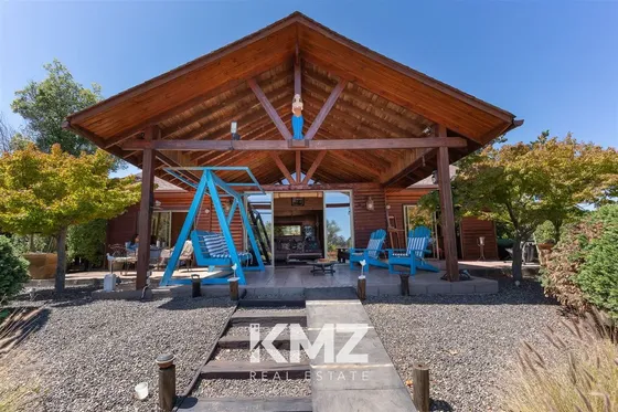 Extraordinaria Casa Parcela 203/11.000 M2 En Algarrobo