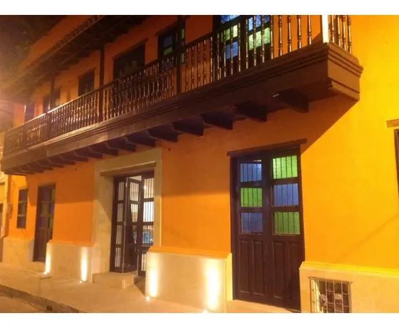 Hostal En Venta, Centro Historico A 2 Cuadras Del Mar| Santa Marta