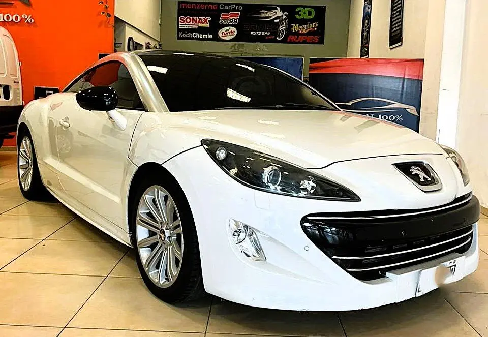 Peugeot RCZ R