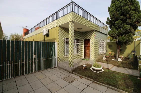 Casa En Banfield- Venta