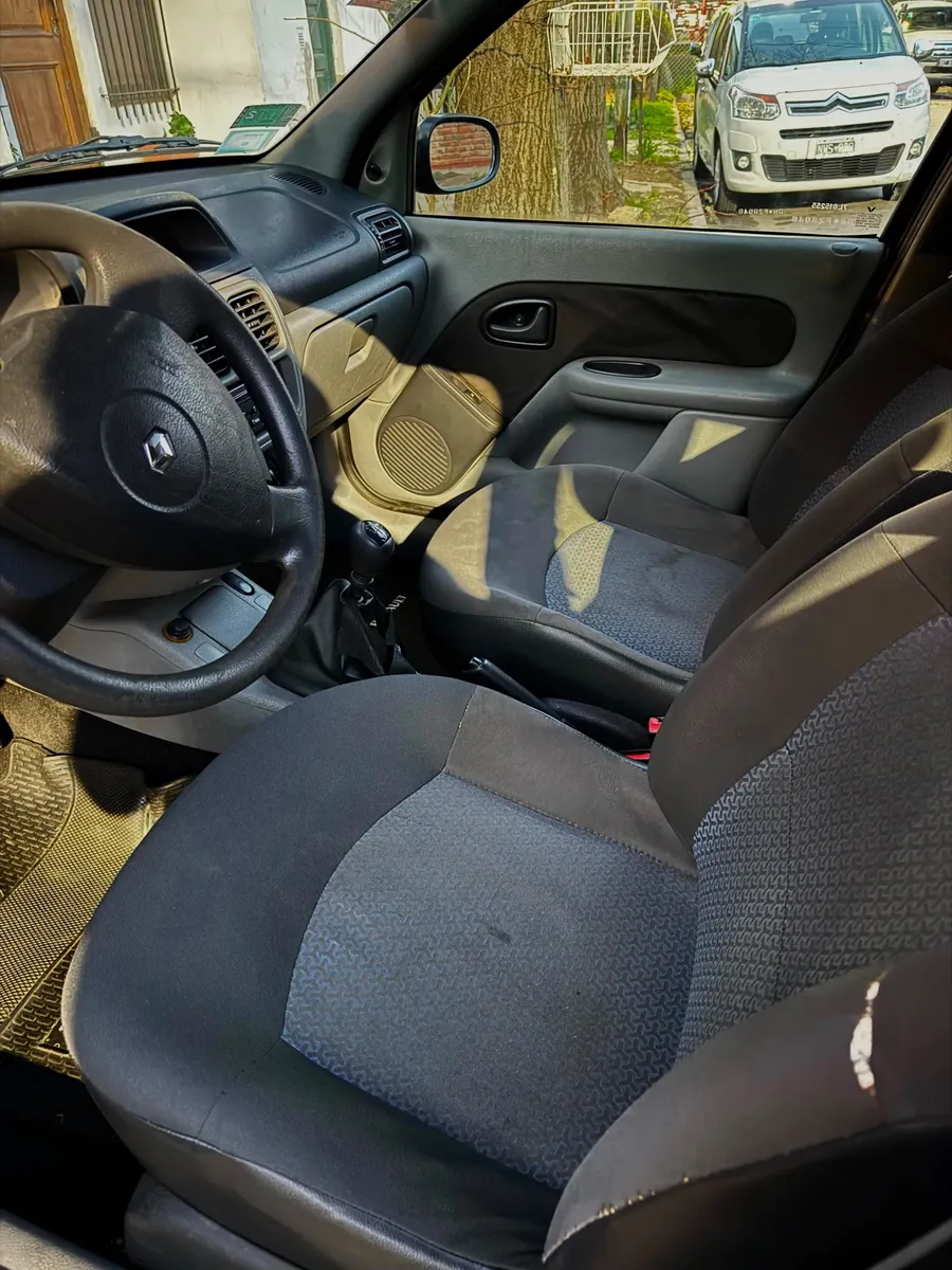Renault Clio 1.6 Privilege530138755949537286