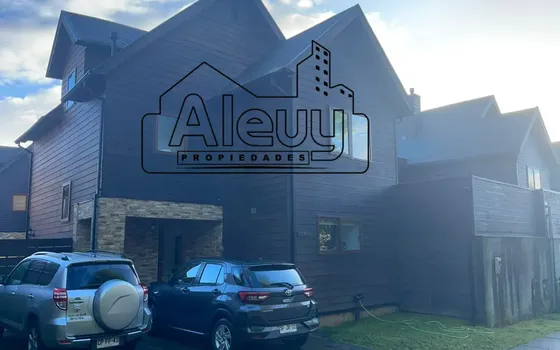 Casa De 140m2, De 3d 4b, 3 Pisos, Isla Teja Valdivia