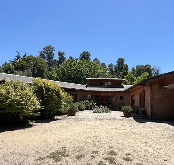 Casa Con Hermoso Parque, Jardín Y Árboles Centenarios