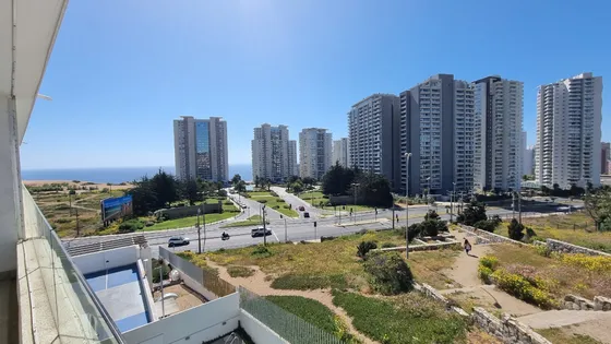 Excelente Ubicacion, Amplio Y Soleado