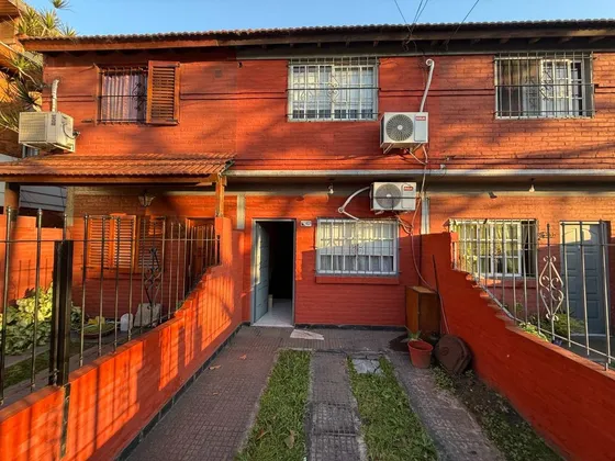 Duplex En Venta 4 Ambientes En Loma Hermosa 