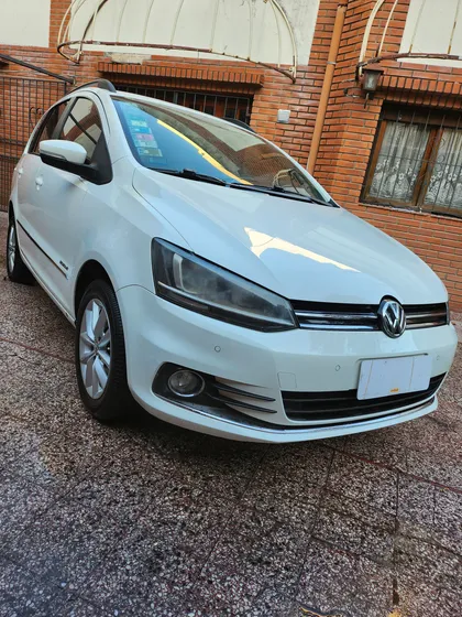 Volkswagen Suran 1.6 Highline Msi 110cv
