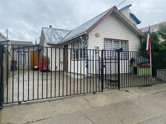 Casa Regularizada En Sector Sur De Punta Arenas
