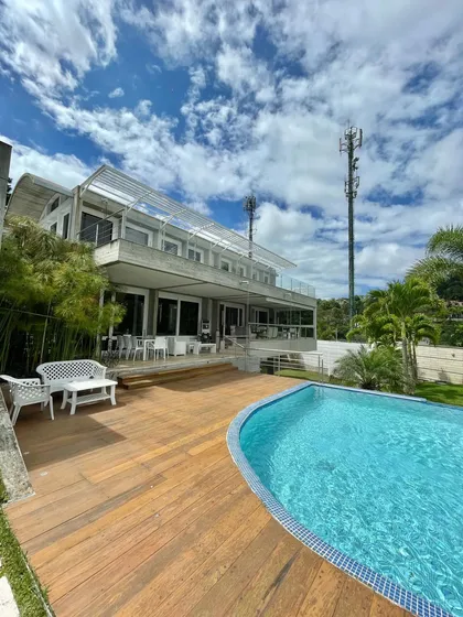 En Venta Casa De 2160m2 4h+2s/4.5b+s/15p La Lagunita