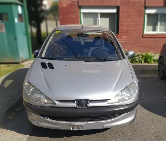 Peugeot 206 1.6 Xr Premium