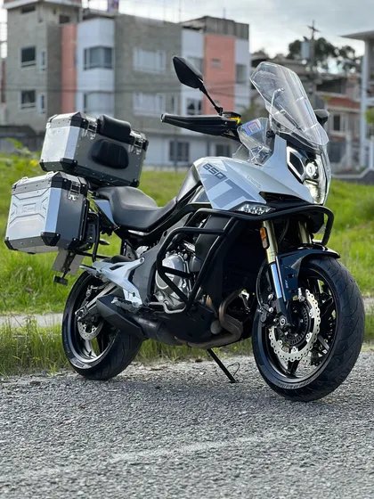 Moto En Exelentes Condiciones Matrículada 2025