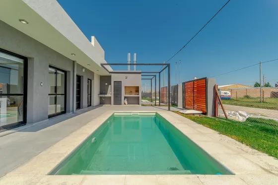 Casa Con Pileta - Tierra De Sueños 3