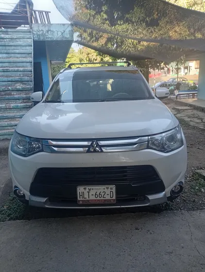 Mitsubishi Outlander 2.4 Limited L4 At