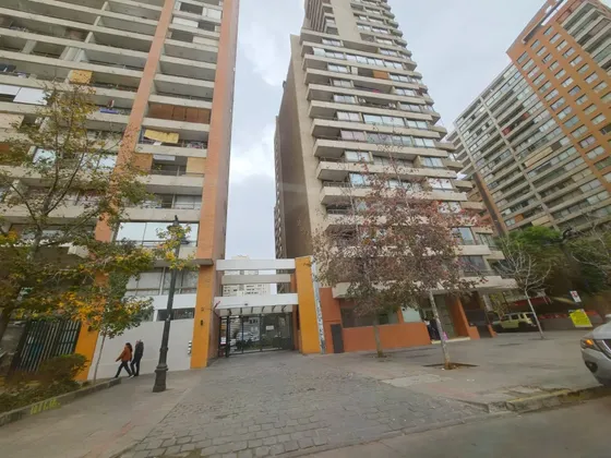 Santa Rosa / Amoblado, Cerca De Metro, G. Comun Incluido