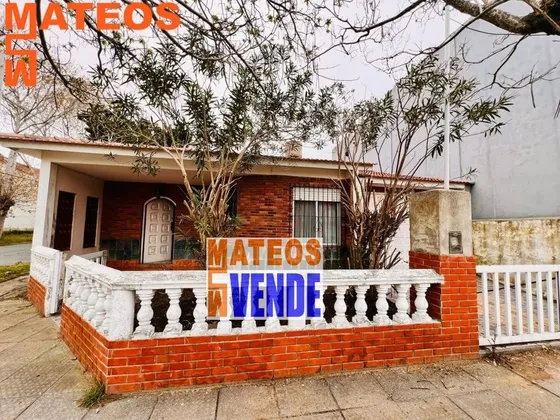 Venta Casa Independiente Calle 2 N°6195 - Mar Del Tuyú - Excelente Ubicacion