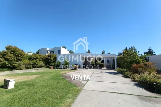 Casa En Venta En Club De Golf Los Lirios