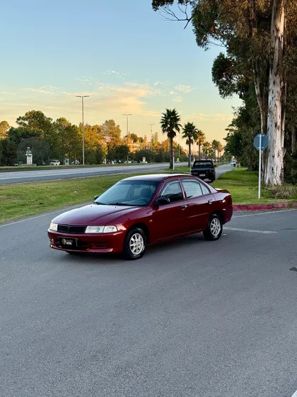 Mitsubishi Lancer 1.3 Gl
