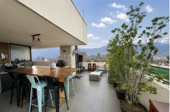 Departamento En Venta De 5 Dorm. En Las Condes