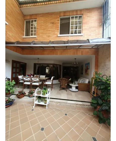 Venta Casa De 509mts2 En Ciudad Jardín, Sur De Cali 8714. 