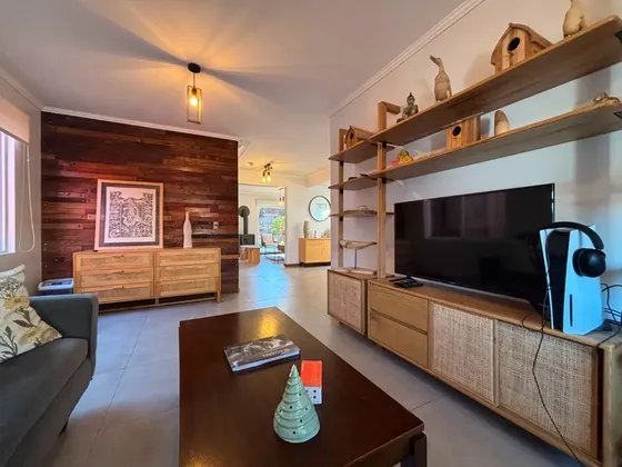 Casa Luminosa Y Funcional En Condominio 3d + 3b + 3e
