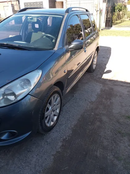 Peugeot 207 2.0 Sw Hdi Xt