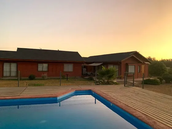Venta Casa En Condominio Country El Peumo De Limache