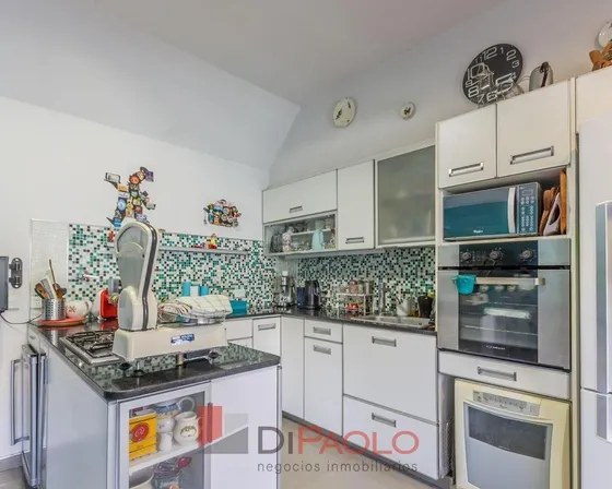 Venta Casa Duplex 4 Amb En Villa Bosch. Frente A La Plaza!