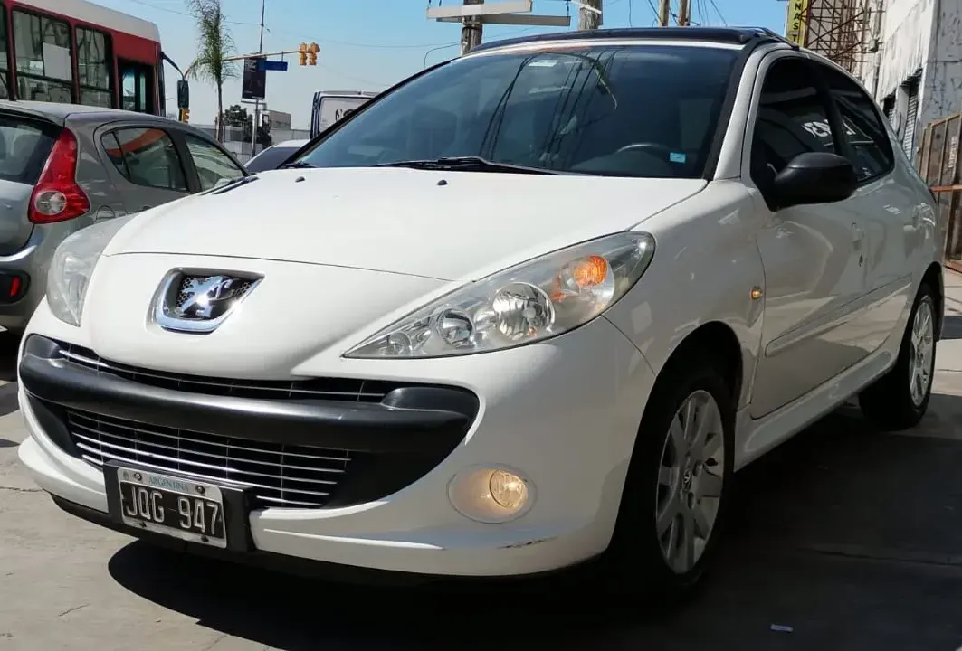 Peugeot 207 1.9 Sedan Xrd