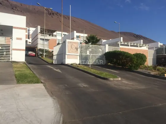 Casa En Arriendo De 5 Dorm. En Antofagasta