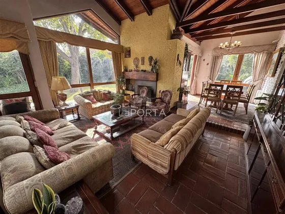 Casa En Arriendo / Alto Las Condes / Clínica Alemana / Patio