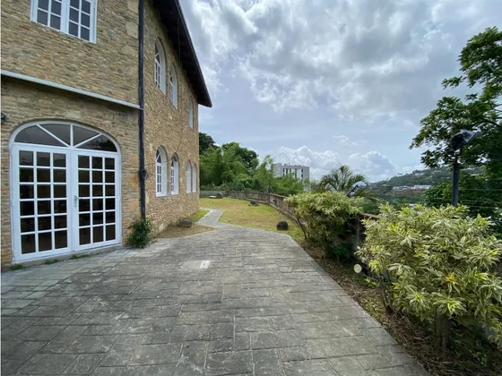 Se Vende Casa 1500m² 6h+2s/6b+2s/5p Colinas Del Tamanaco 