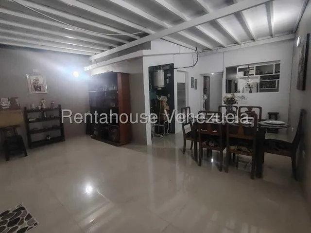 Erika Armeya Vende, Casa En La Urbanizacion El Amanecer De Cabudare. Flex: 25-19801