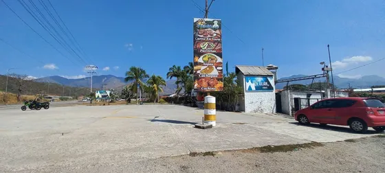 20364 Vendo Fondo De Comercio, Terreno Con Estructura Complejo Don Julian Yagua  Fp