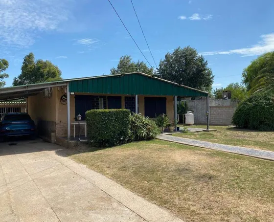 Propiedad Con Casa + Cabaña | Terreno 1.183 M²  En El Pinar Con Cochera