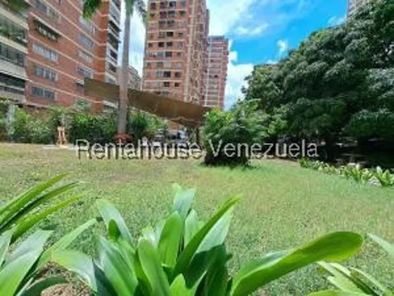 Apartamento En Alquiler. Av. Sanz. Mls 25-19654